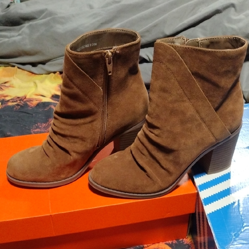Universal Thread Brown Suede Ankle Booties with Block Heel